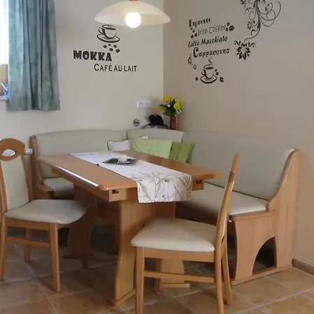 Schusser Apartment *