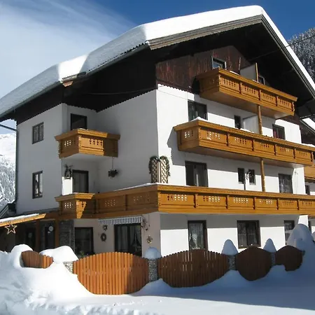 Schusser Apartment